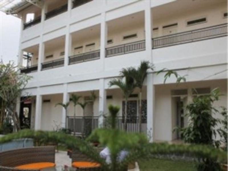 مالانغ Grand Kalpataru Syariah Hotel المظهر الخارجي الصورة